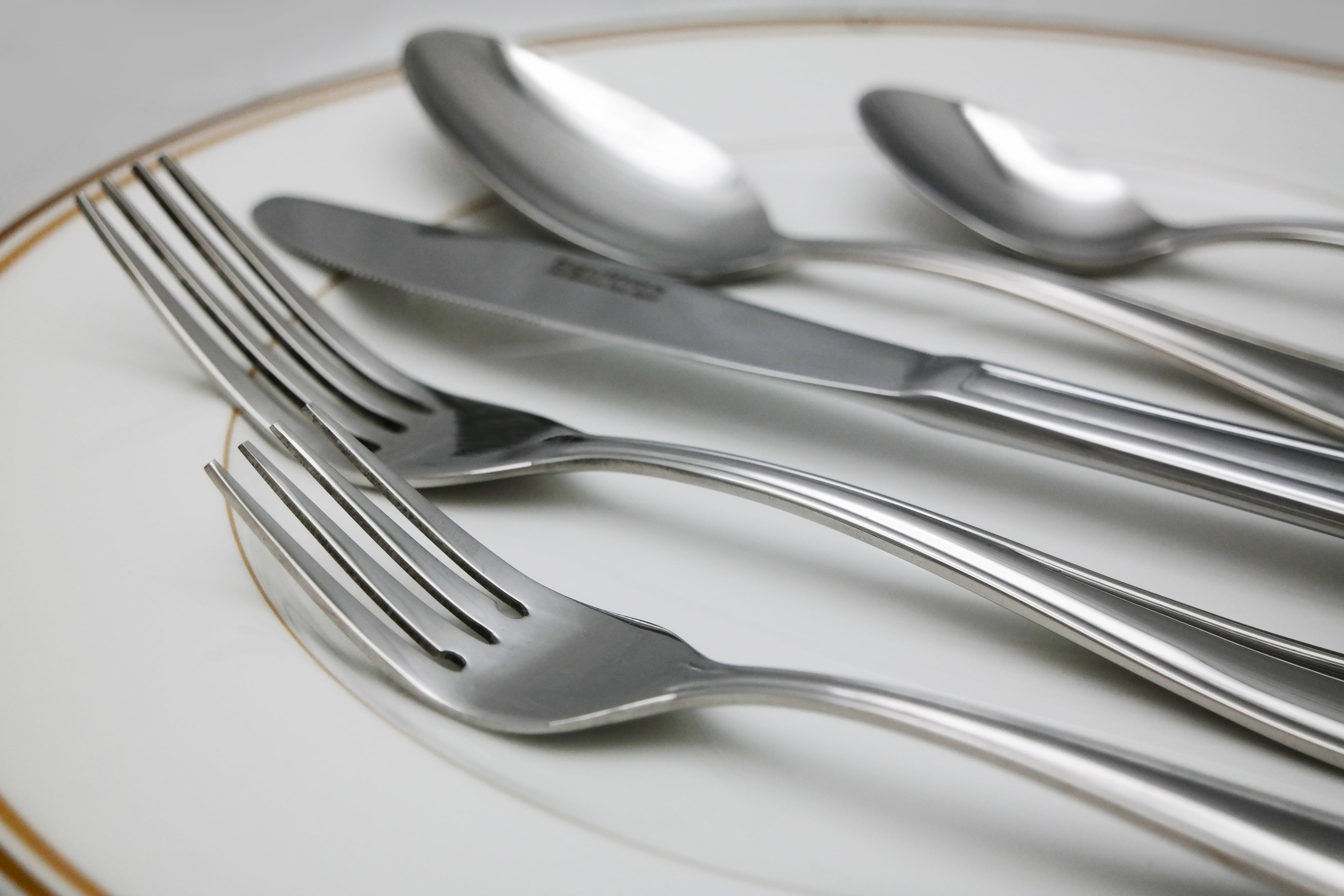 GUIDE TO CHOOSING GOOD QUALITY CUTLERY SETS China Pottery (M) Sdn Bhd